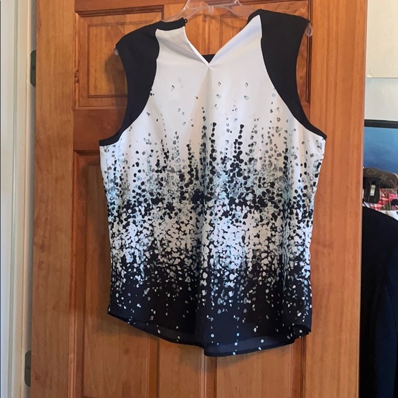 New York and Company Shirt - Picture 3 of 3